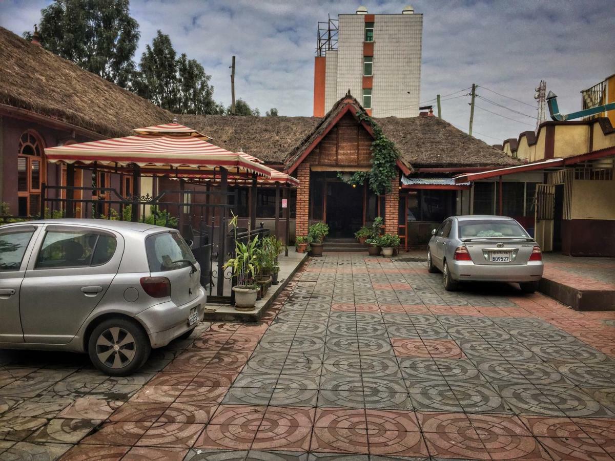Top Ten Hotel Addis-Abeba Extérieur photo